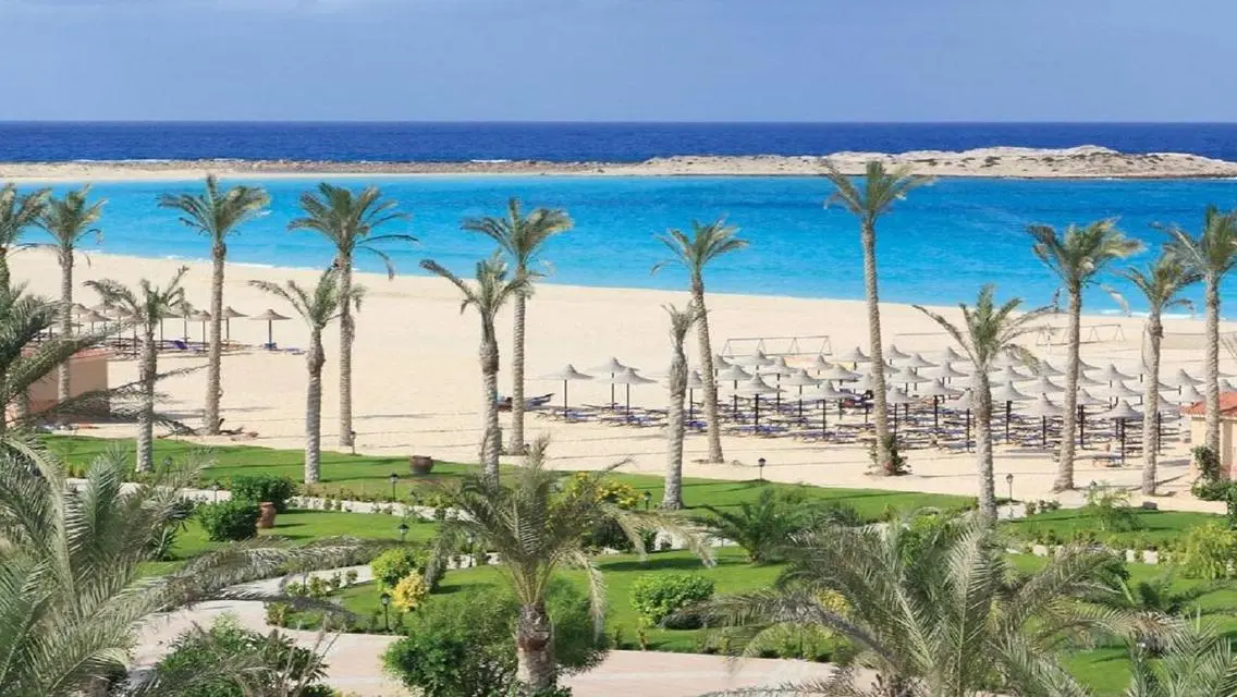 Resale one story villa in almaza first row phase 1