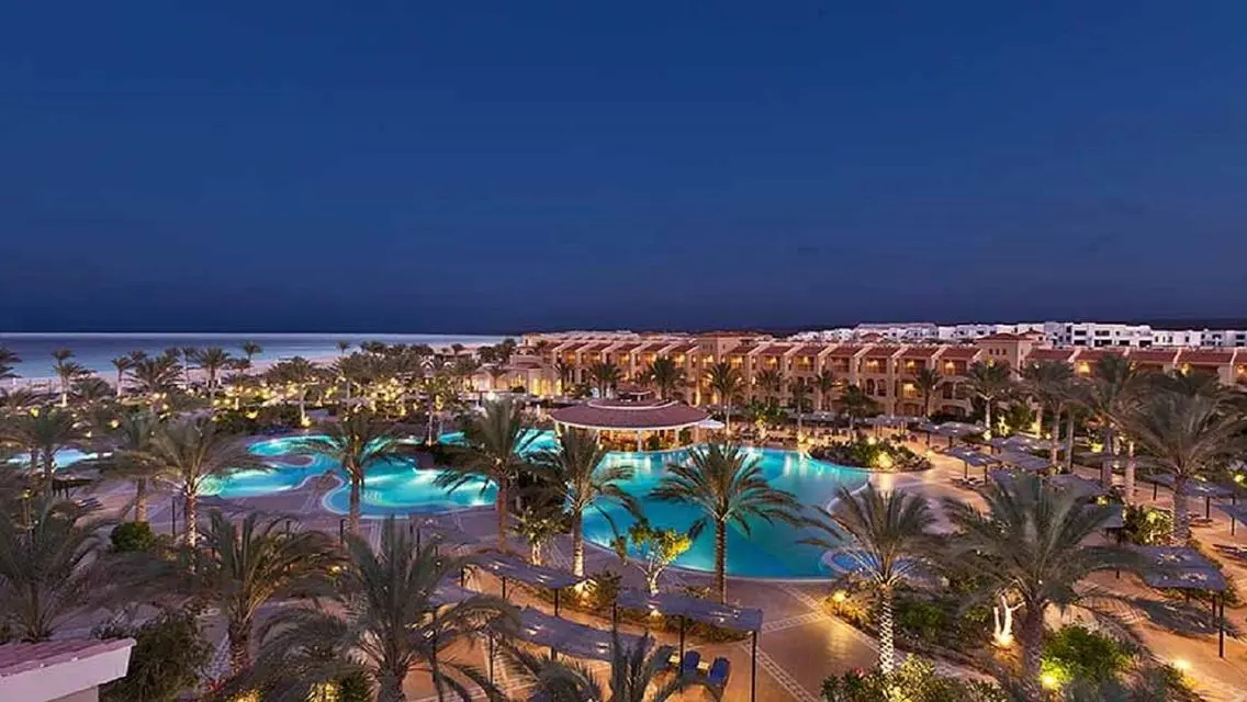 Resale one story villa in almaza first row phase 1