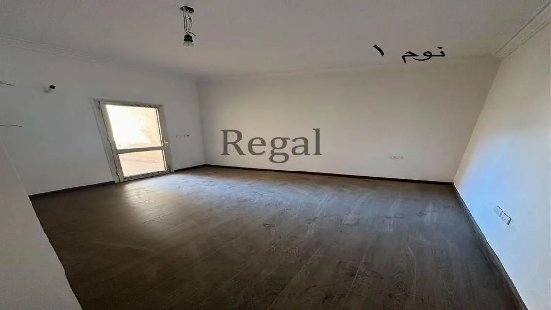 Twin House for Rent in Garden City