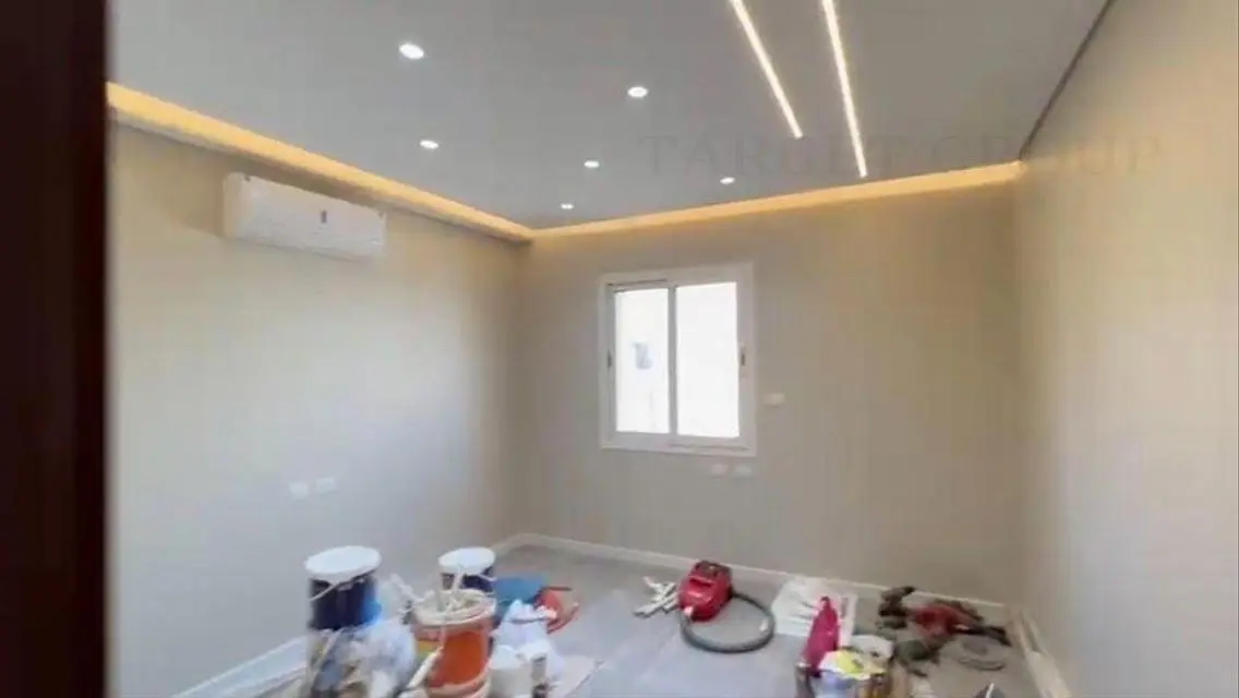شقه غير مفروشه الترا مودرن اول سكن