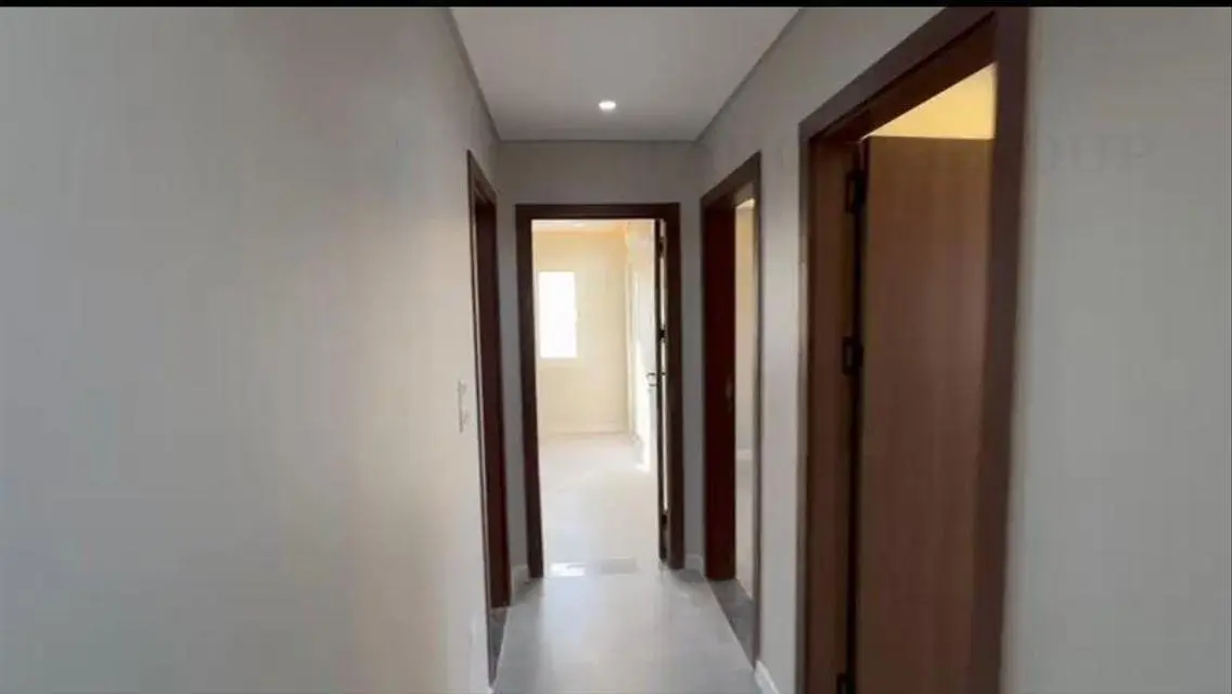 شقه غير مفروشه الترا مودرن اول سكن