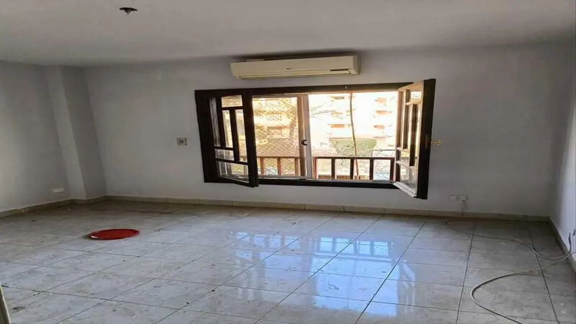 للايجار شقة بالتكييفات بسعر لقطة  في الرحاب