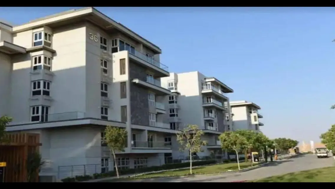 i villa roof for sale in club park oct
