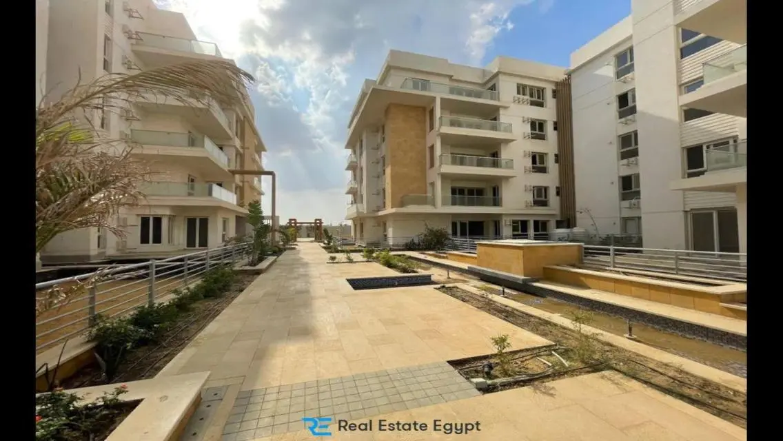i villa roof for sale in club park oct