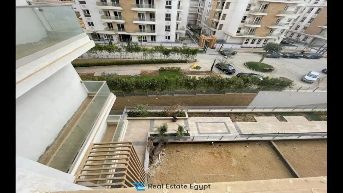 i villa roof for sale in club park oct