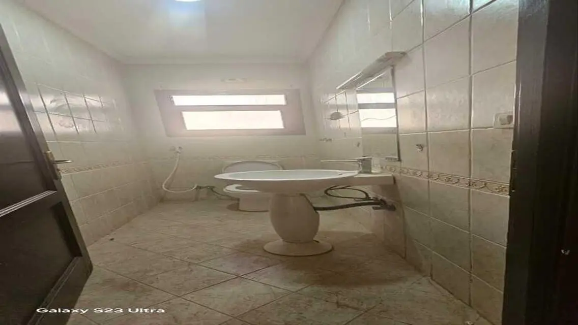 شقة للايجار مساحة كبيرة في اجمل مراحل الرحاب