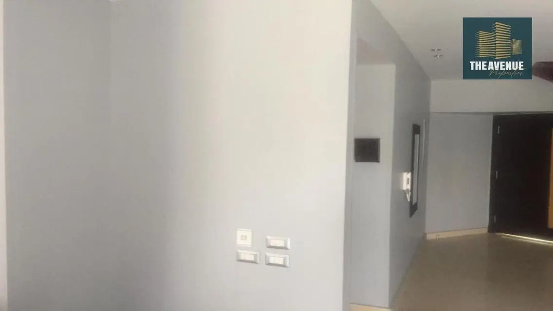 دوبلكس مفروش بالكامل للبيع في بالم باركس