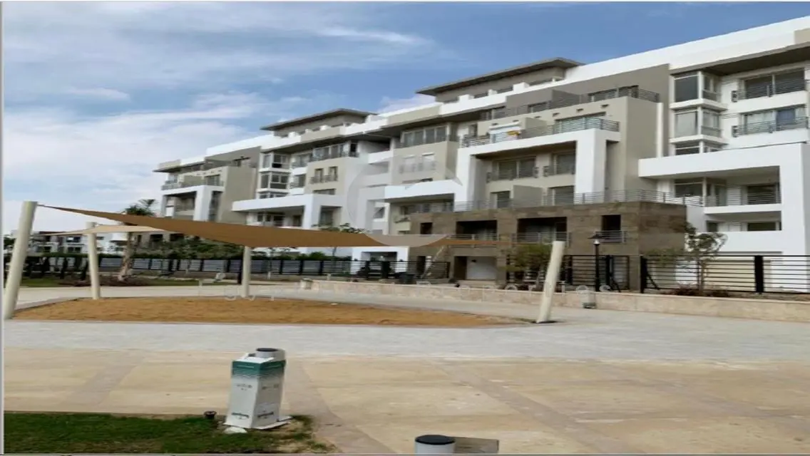 Resale apartment for sale in Hyde Park