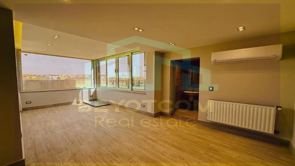 Luxury Apartment with Spacious Layout and Stunning Views