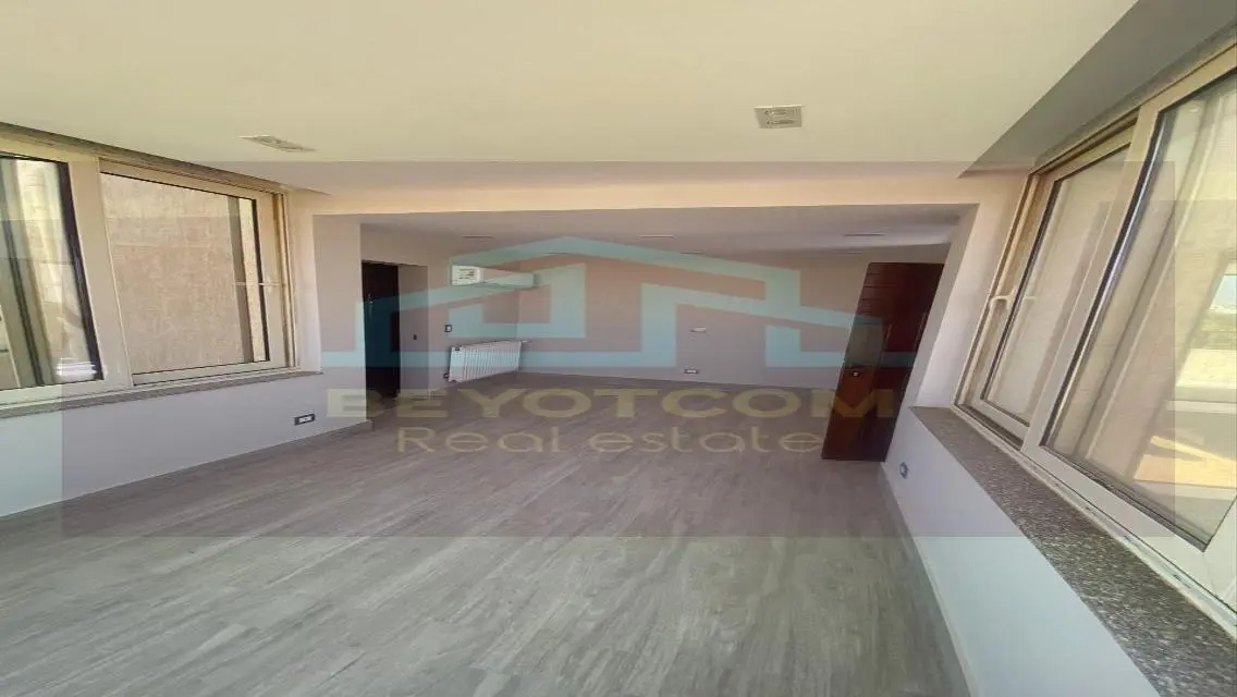 Luxury Apartment with Spacious Layout and Stunning Views