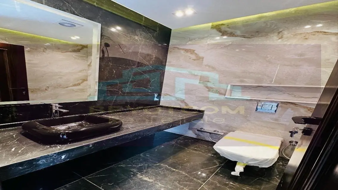 Luxury Apartment with Spacious Layout and Stunning Views