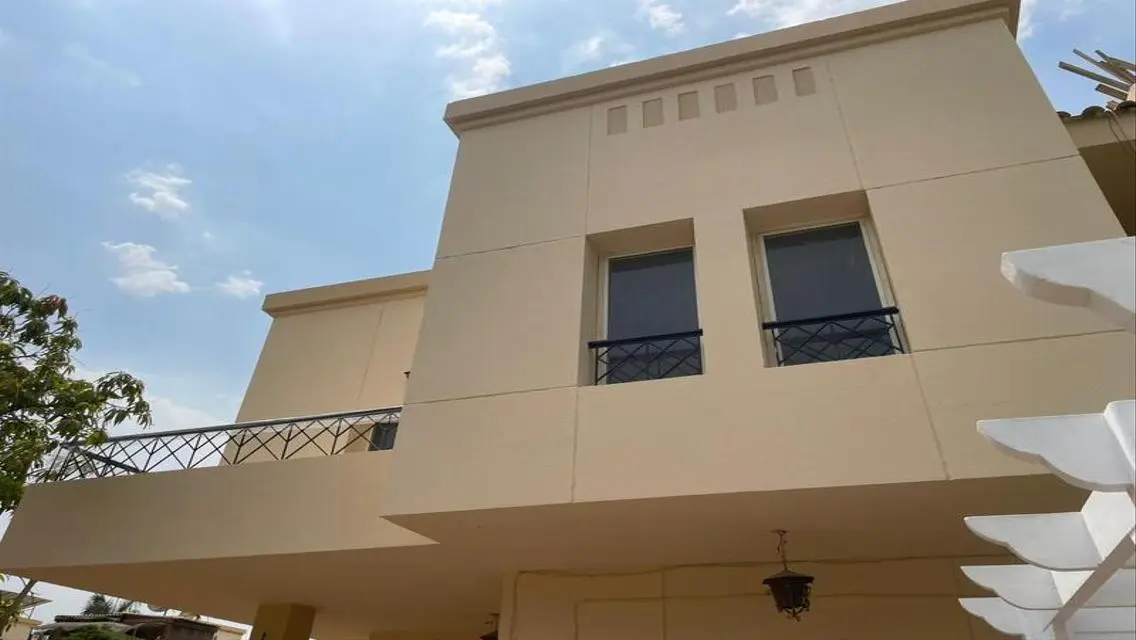 For rent, a four-story villa with special finishin
