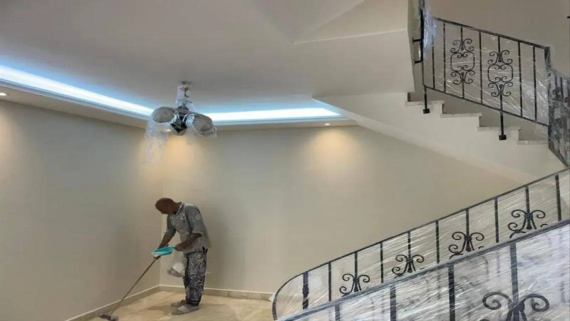 For rent, a four-story villa with special finishin
