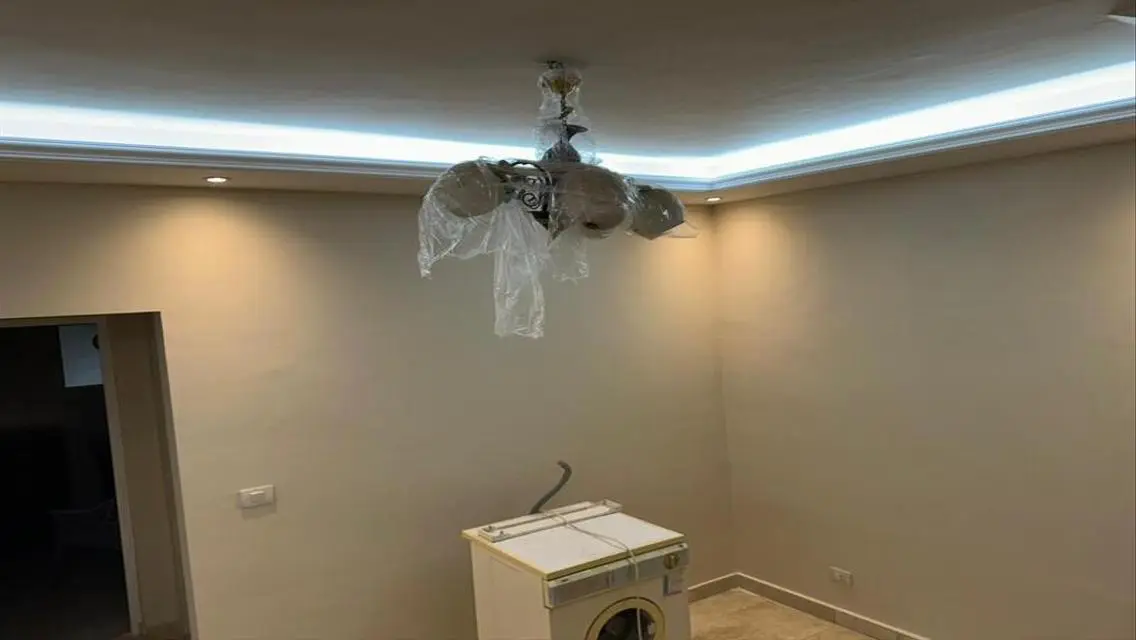 For rent, a four-story villa with special finishin