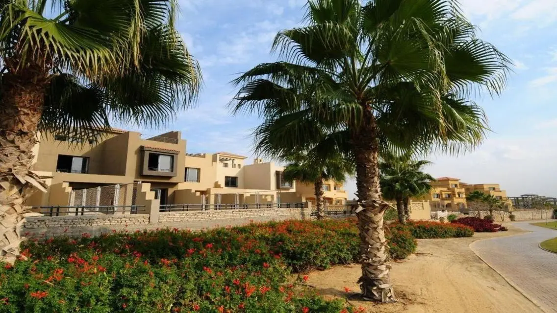 اخر فيلا 1184م فورى على الجولف مع بالم هيلز .