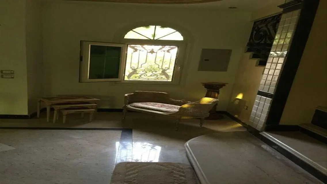 The largest villa for rent in the best phases of R
