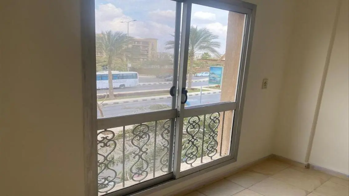 شقة ممتازة للايجار قريبة من بوابة 24 في الرحاب