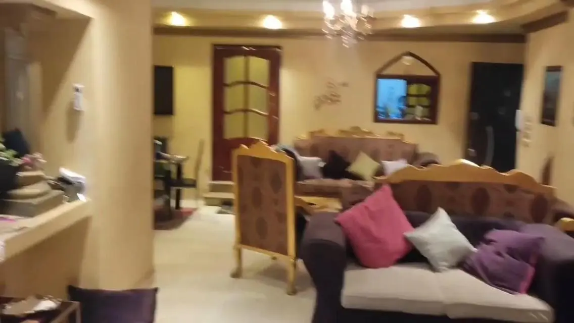 شقه لقطه بسعر مغري في حي السفارات مسجله شهر عقاري