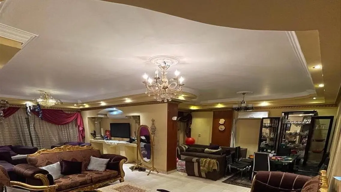 شقه لقطه بسعر مغري في حي السفارات مسجله شهر عقاري