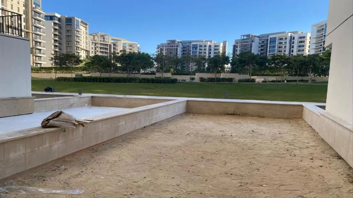 للايجار أرضي بجاردن زيد تاور الشيخ زايد