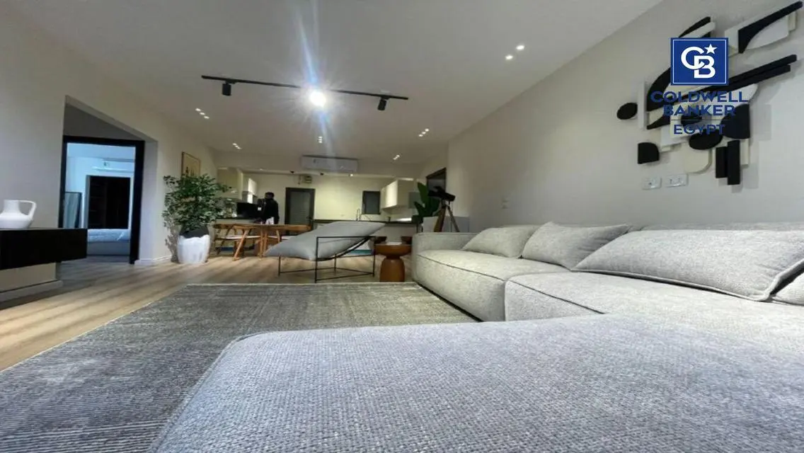 Apartment Very Prime Location Fully Furnishd