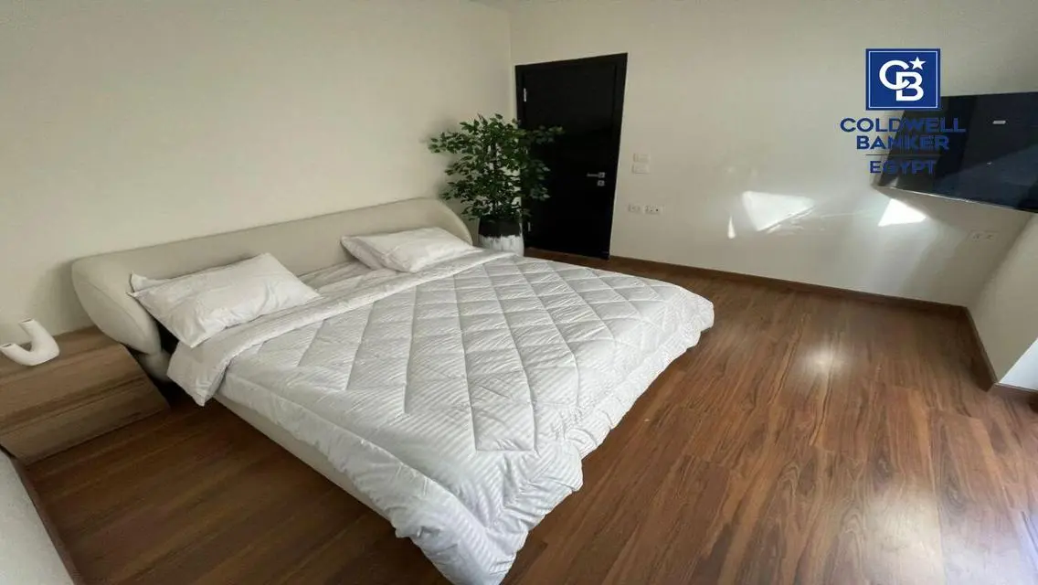 Apartment Very Prime Location Fully Furnishd