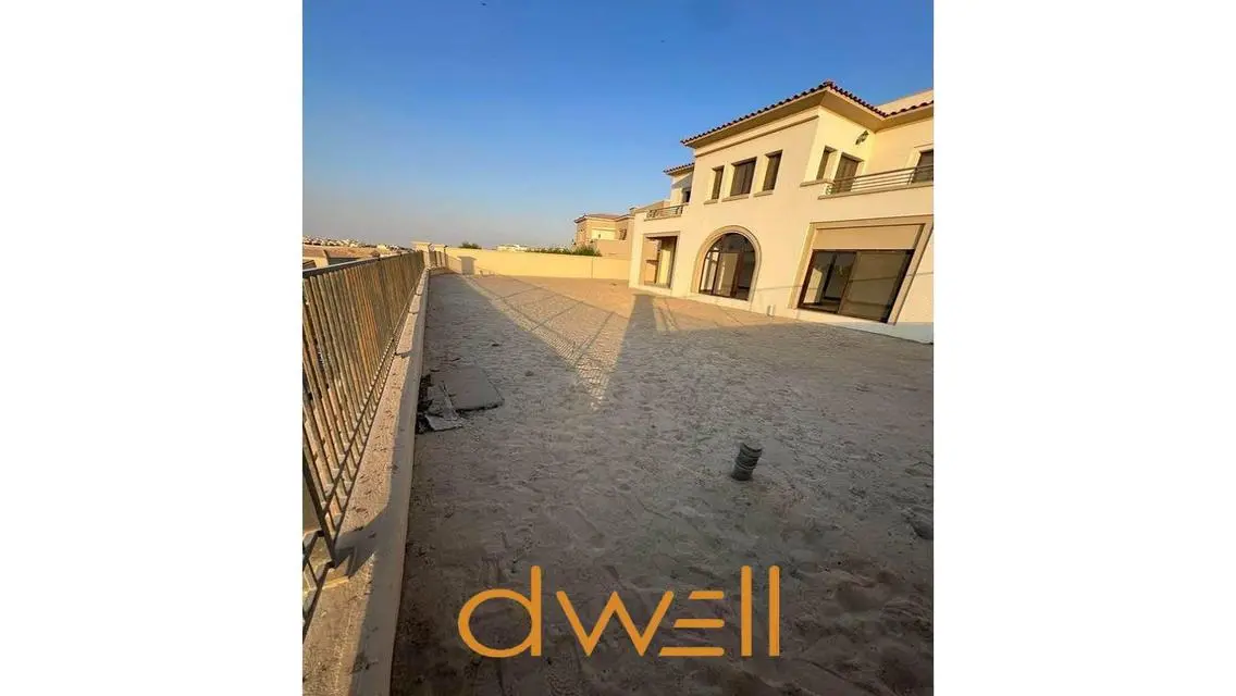 VILLA 4 BEDROOM+ IN UPTOWN CAIRO LEVANA LOW PRICE