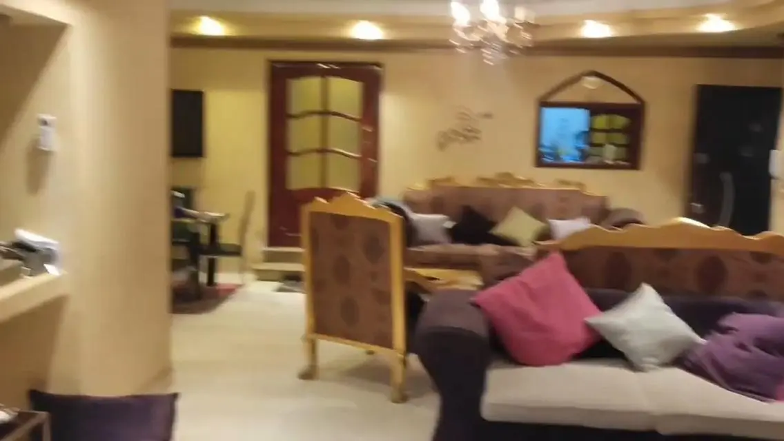 لقطه شقه للبيع مساحتها 233 متر مسجله شهر عقاري 