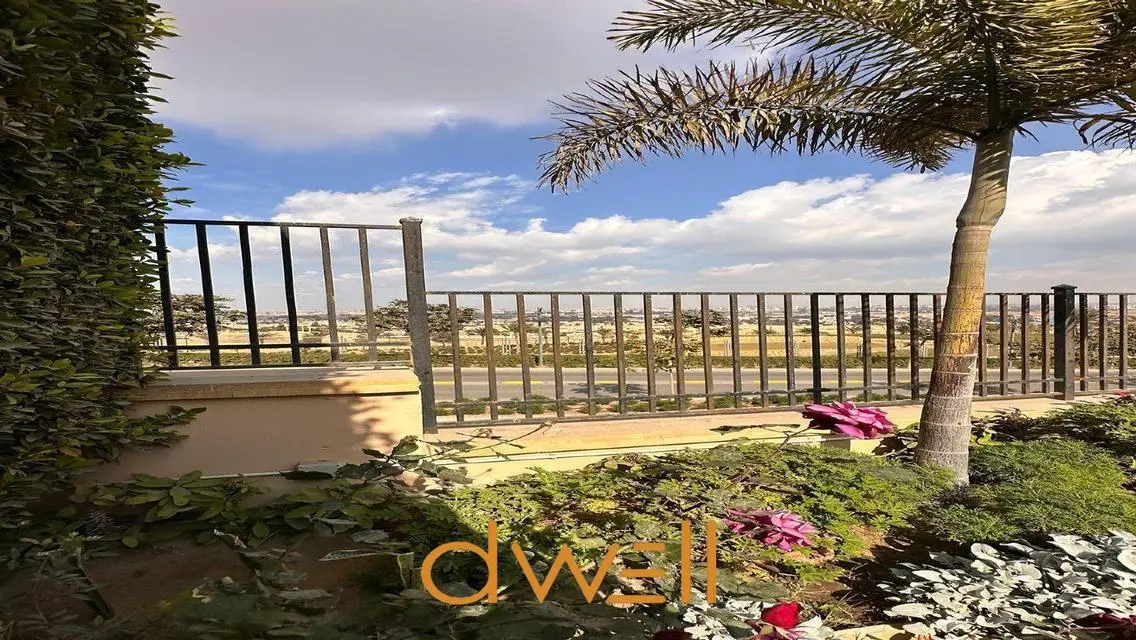 VILLA 4 BEDROOM+IN UPTOWN CAIRO TERENCIA LOW PRICE