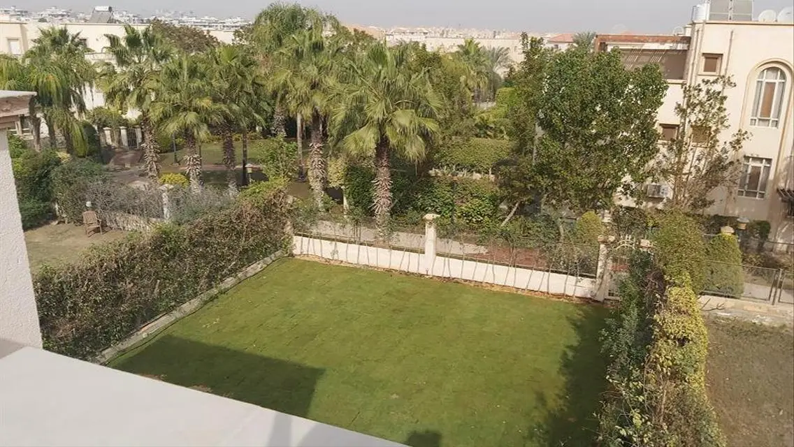 فيلا للايجار كمبوند جرينز الشيخ زايد أول سكن