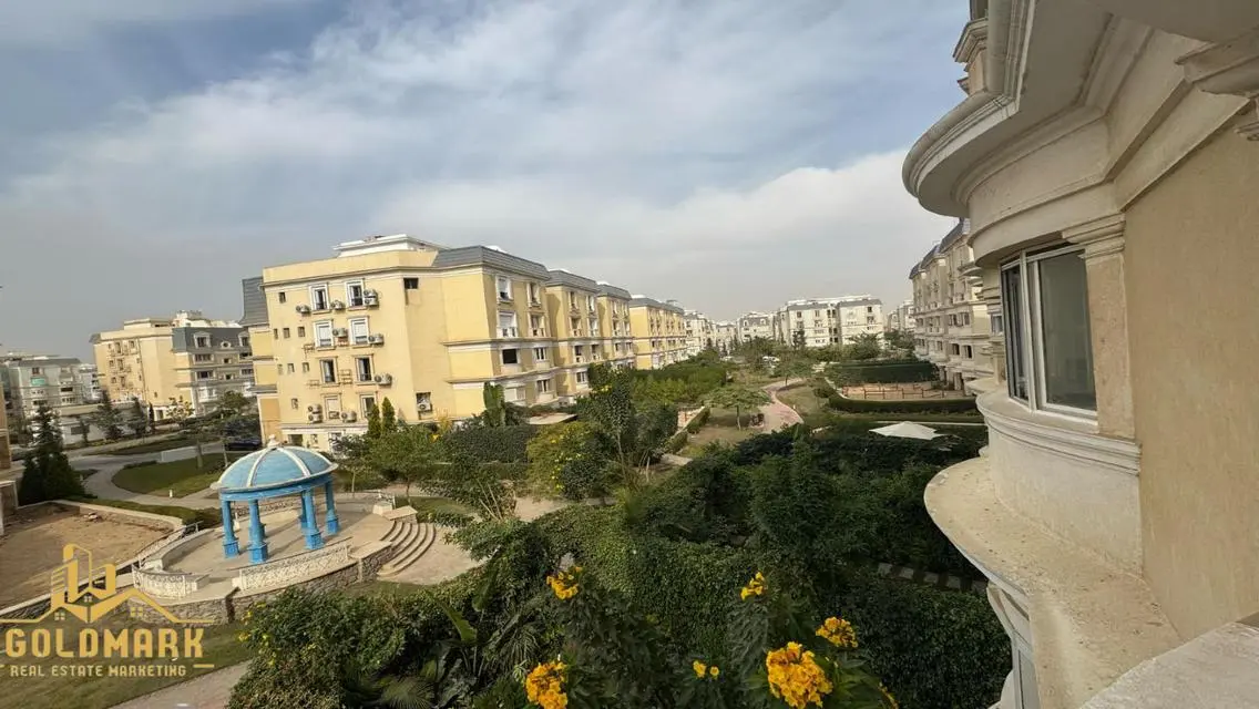 شقة 300 متر للايجار 4 غرف نوم بالمطبخ و التكييفات