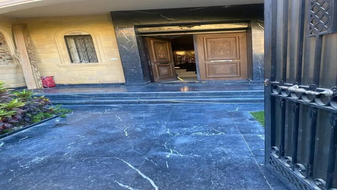 للبيع فيلا نموذج مميز بحمام سباحة في الرحاب