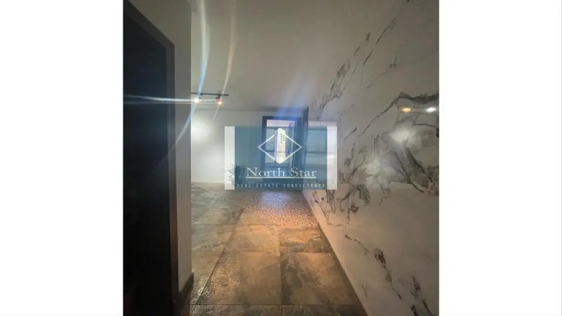 office for rent 200m in Zahraa El Maadi