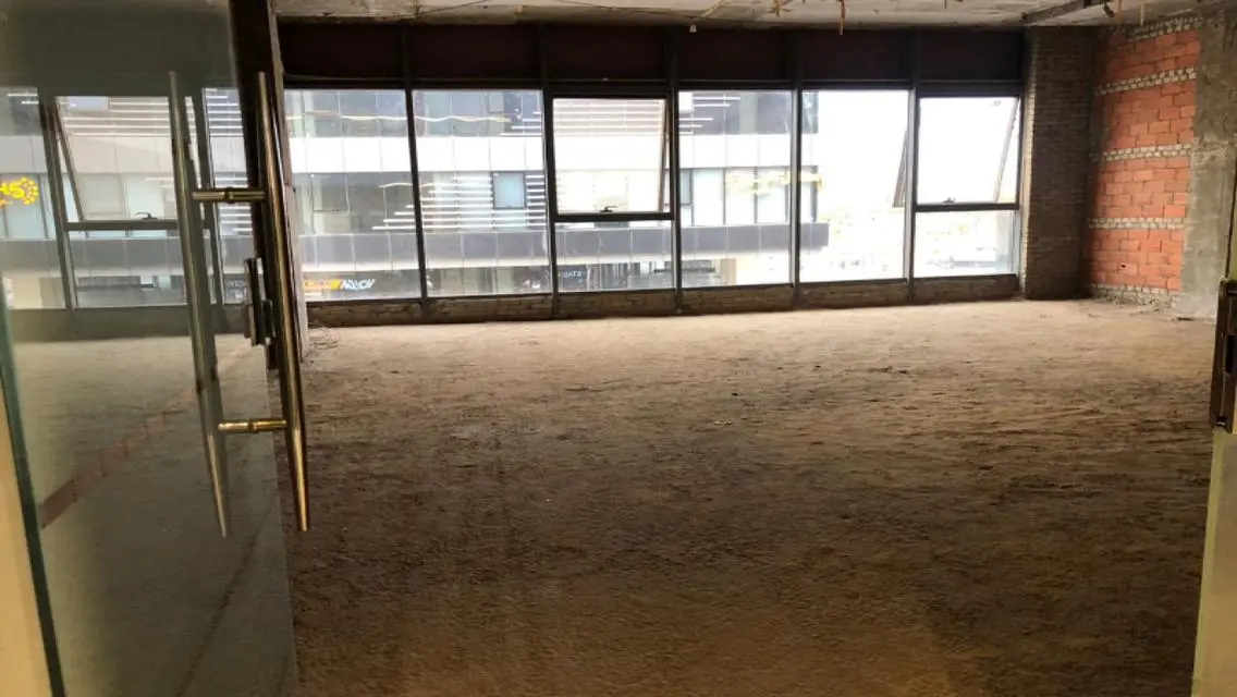 Office for sale in prime location in zayed
