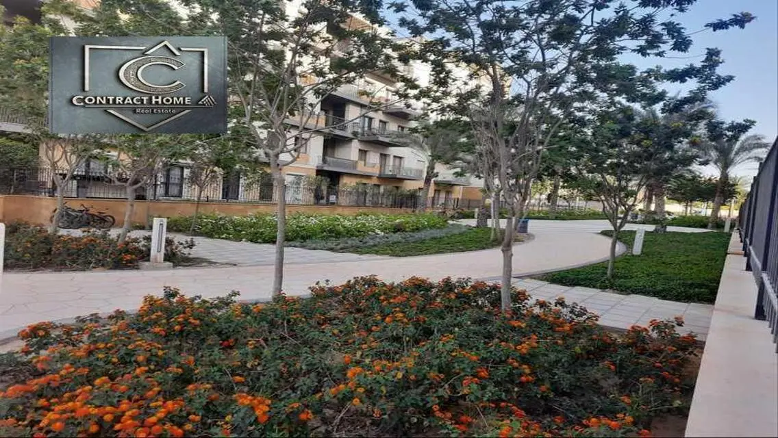 Apartment for rent with hotel furniture in Eastown