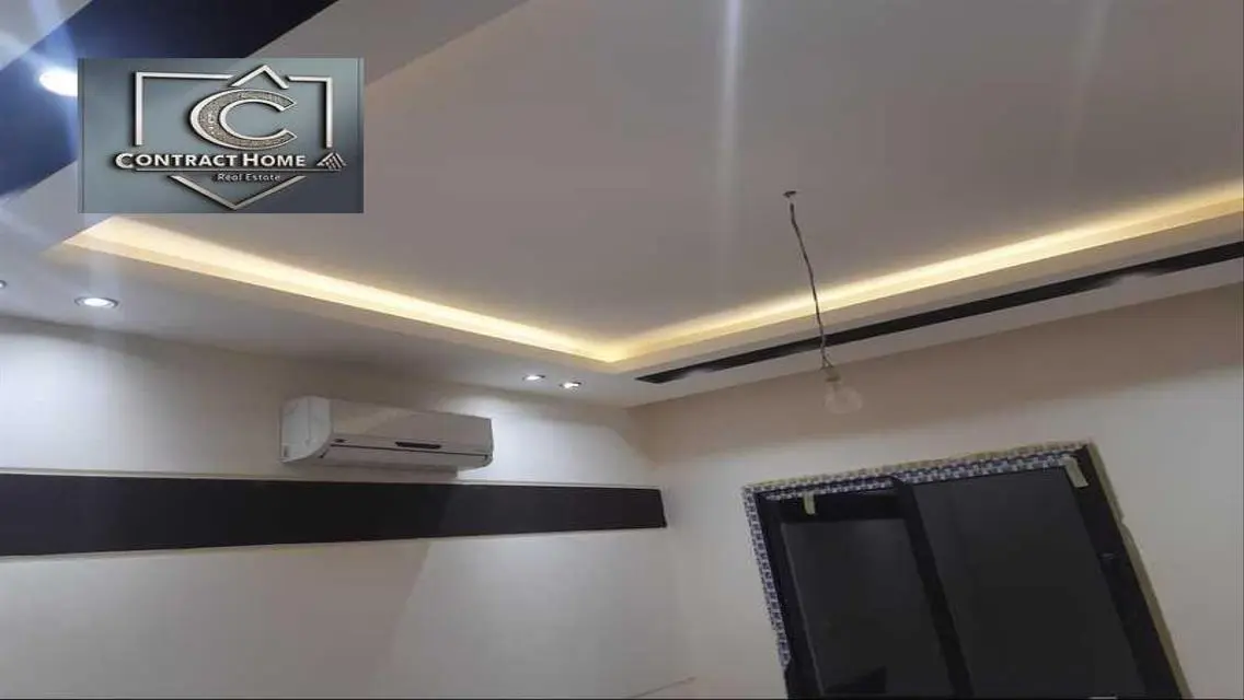 Apartment for rent with hotel furniture in Eastown