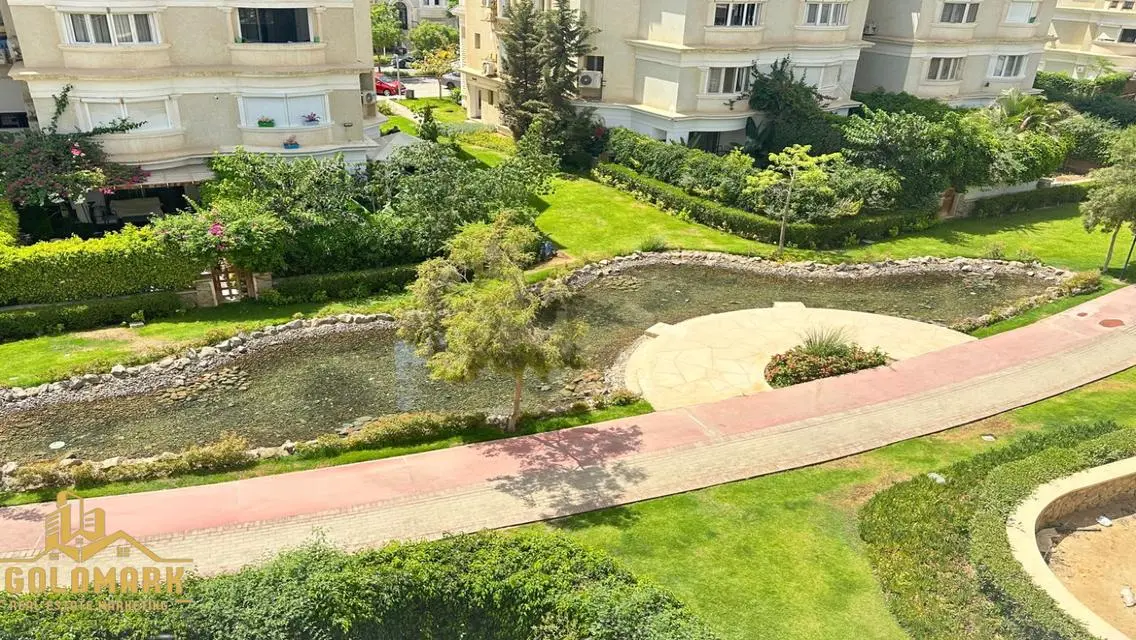 اي فيلا نصف مفروشة للايجار في ماونتن فيو هايد بارك