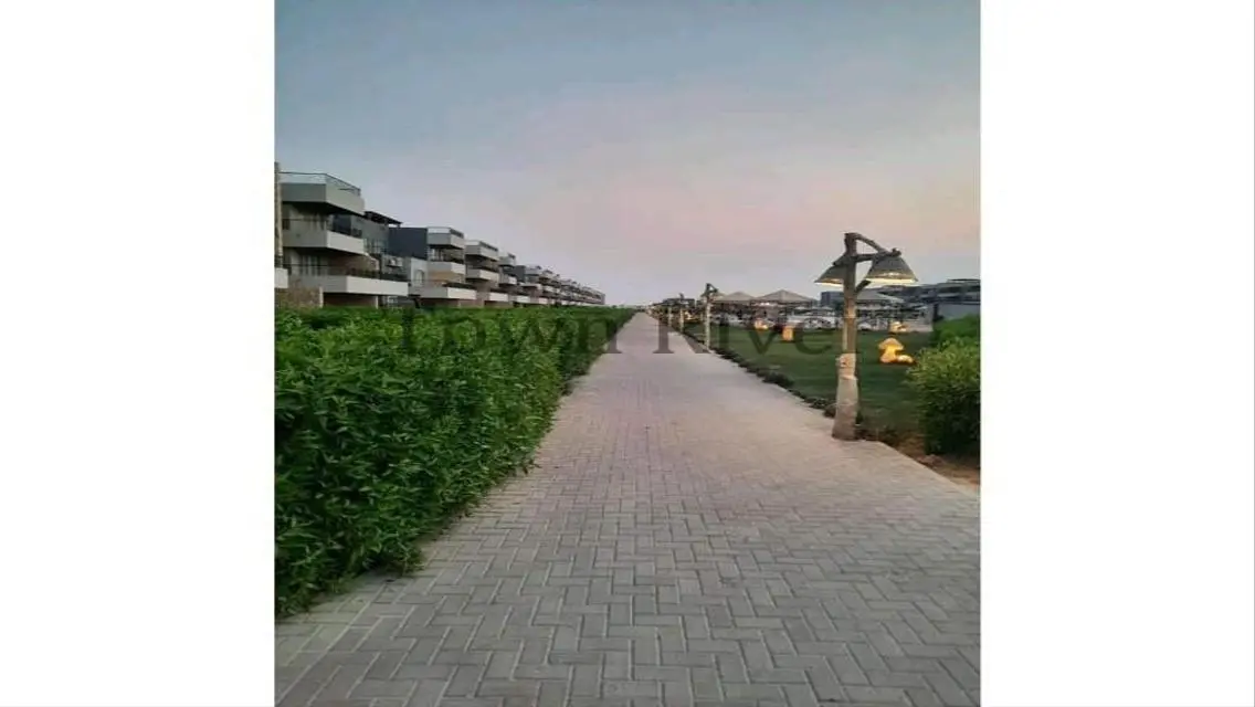 Luxury Apartment for Sale with Scenic Lake View