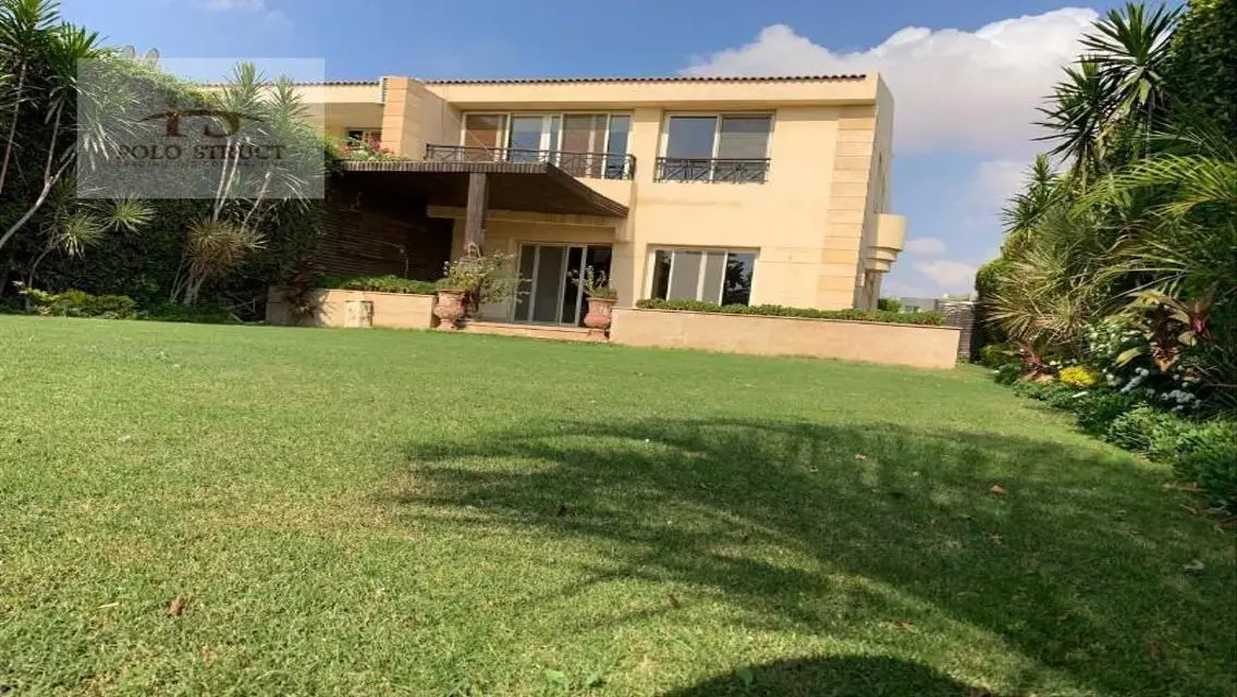 للبيع فيلا فى ٤٥١متر - سوبر لوكس تشطيب - فيو جولف