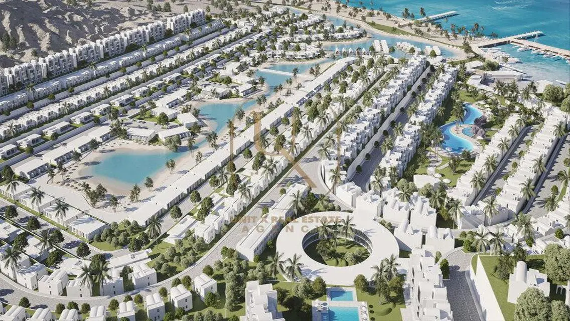 فيلا فاخرة للبيع بمساحة واسعة