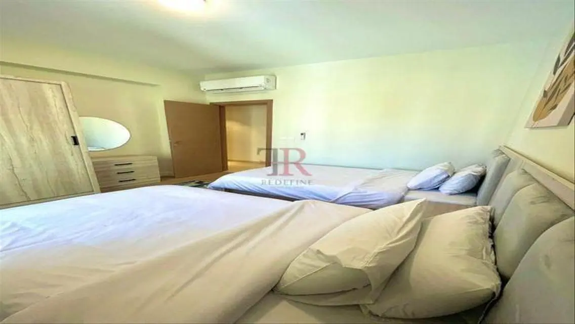 Luxurious Apartment for Sale with Spacious Layout in the Heart of the City
