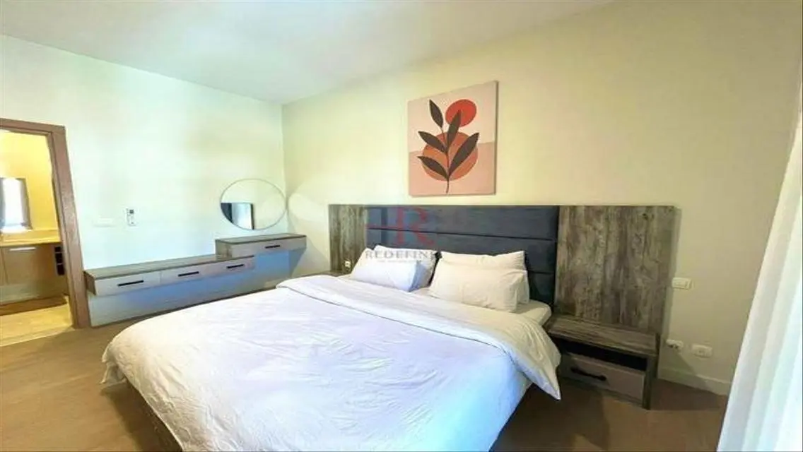 Luxurious Apartment for Sale with Spacious Layout in the Heart of the City