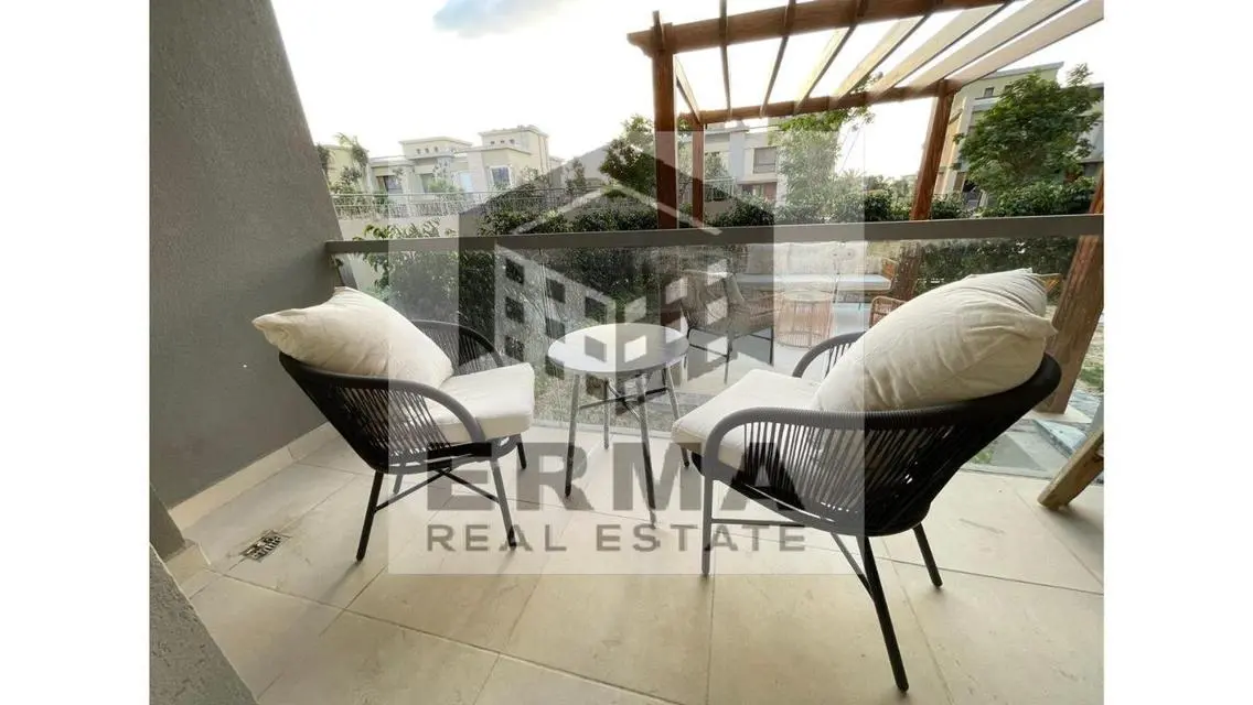 Apartment with garden for rent in Villette Sky