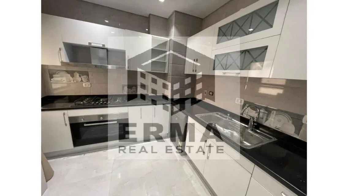 Apartment with garden for rent in Villette Sky