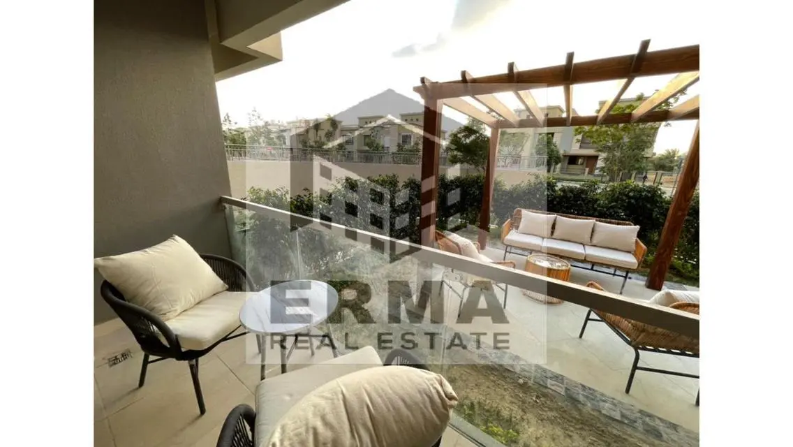 Apartment with garden for rent in Villette Sky