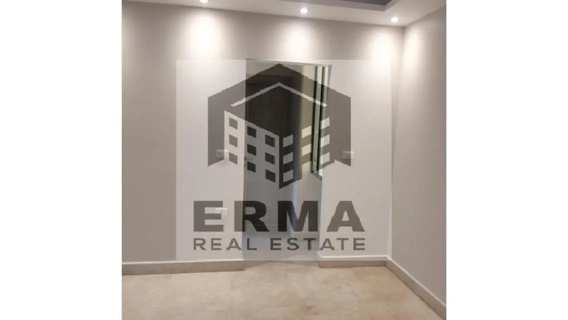 Apartment with garden for rent in Hyde Park