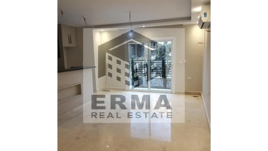 Apartment with garden for rent in Hyde Park