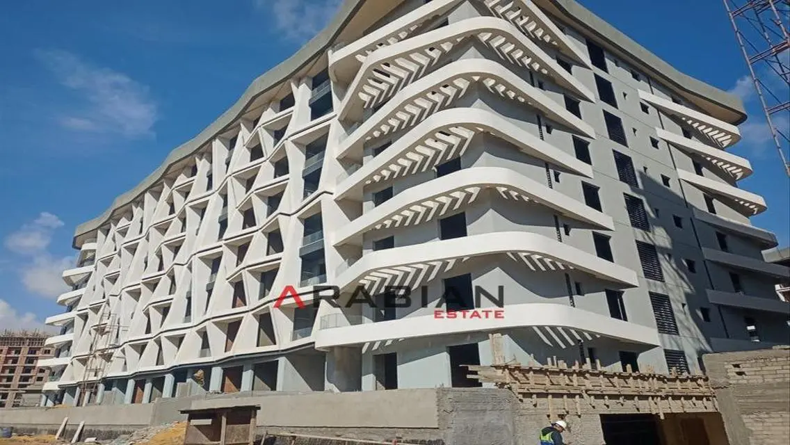 بمقدم 930الف شقة 170م بقسط10سنين