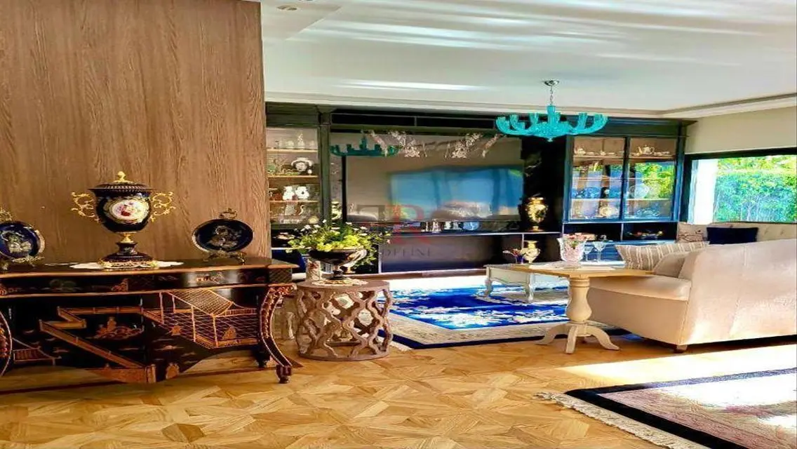 Apartment with private pool for rent in lake view