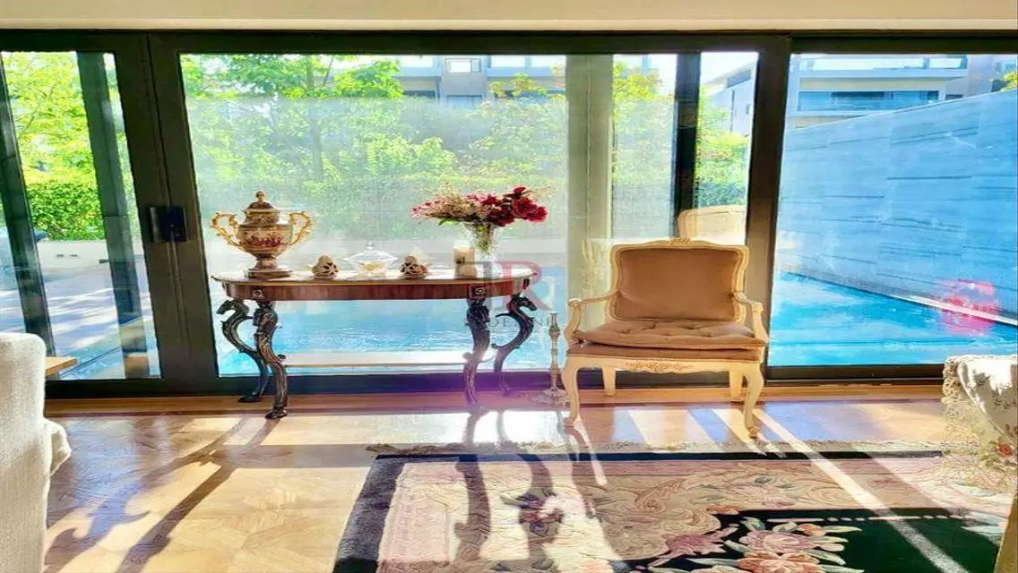 Apartment with private pool for rent in lake view